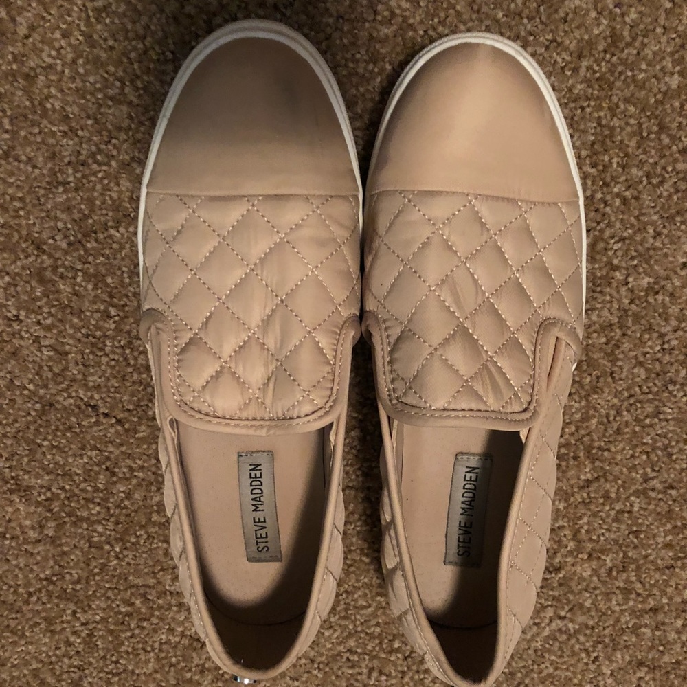 Steve Madden Flats